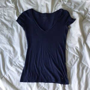 American Eagle Outfitters Navy Fitted V-Neck Tee